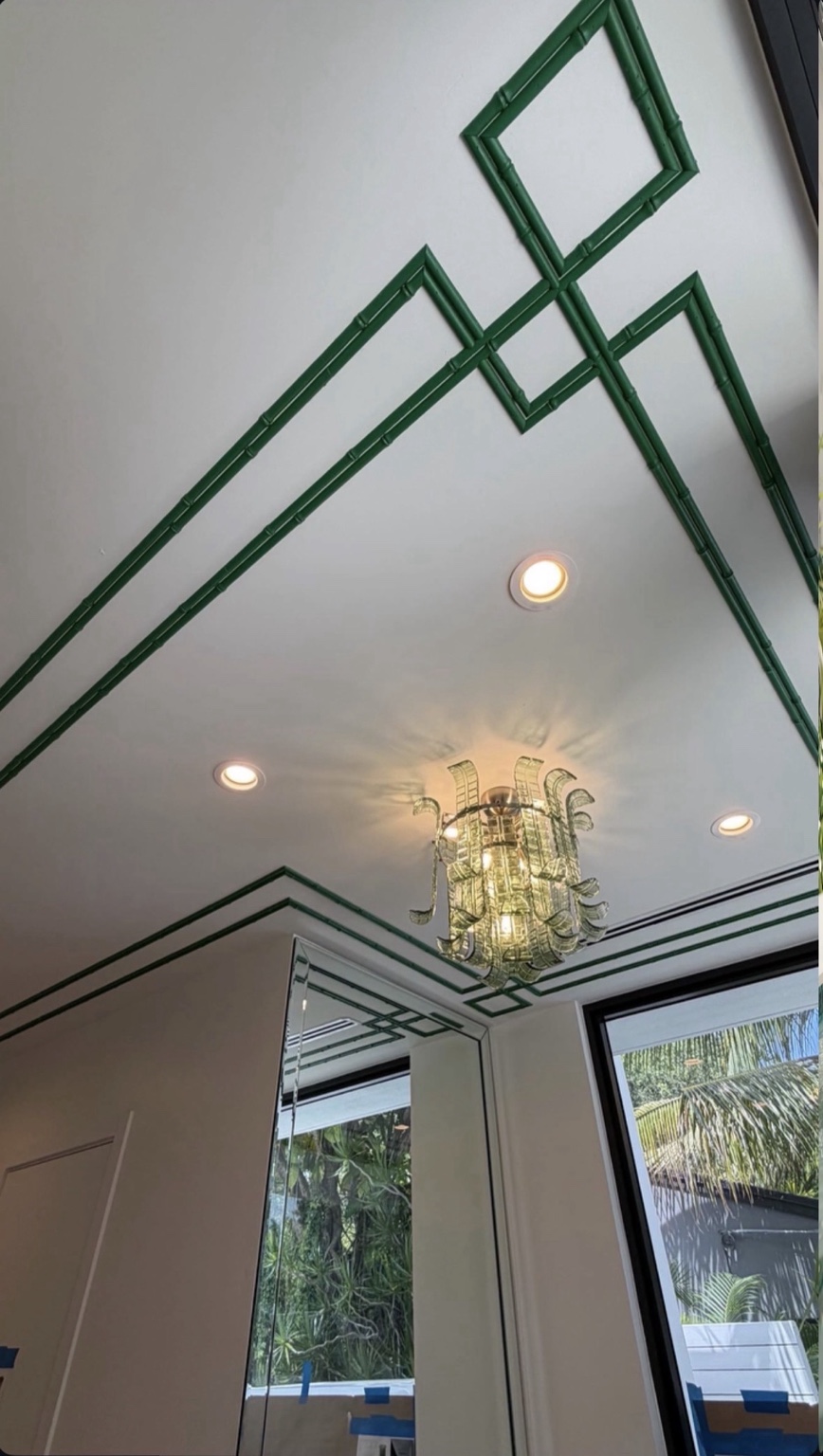 Decorative green ceiling trim feature